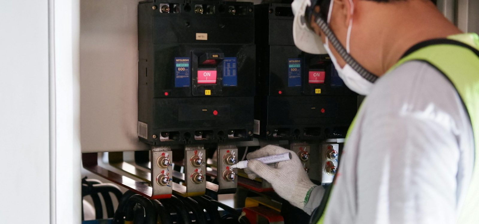 Jak wykonać profesjonalną analizę jakości zasilania w zakładzie przemysłowym